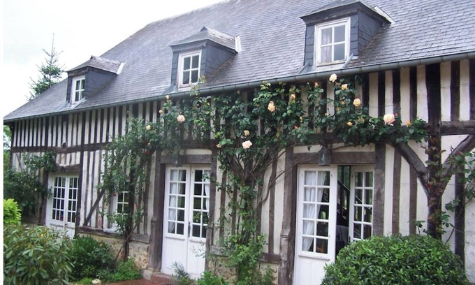 Les Authieux-sur-Calonne Casa | Deauville/Trouville charm campaign. Manoir de la Porte. 4 hectares Private tennis court