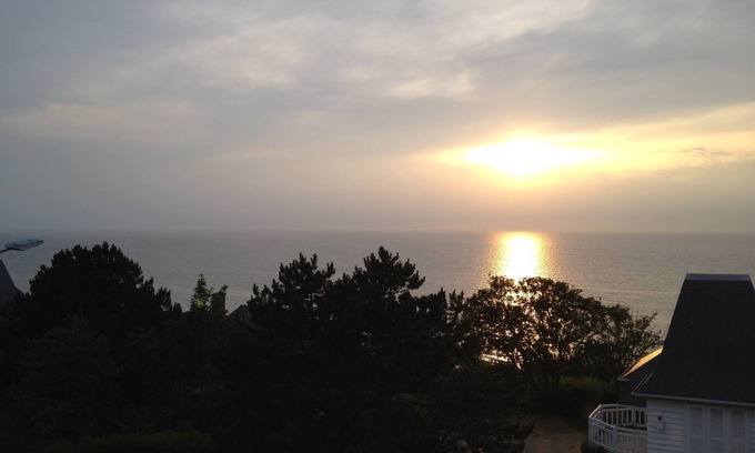 Benerville-sur-Mer Apartamento | Deauville / Trouville / Alquiler de apartamentos de 70 m2, vistas panorámicas al mar, 2 adultos. WIFI