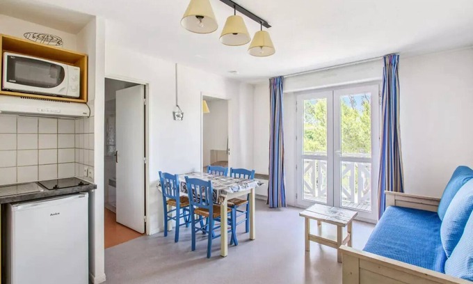 Carnoux-en-Provence Apartamento | Debussy Residence - 2 Room Apartment - Comfort - (4 People)