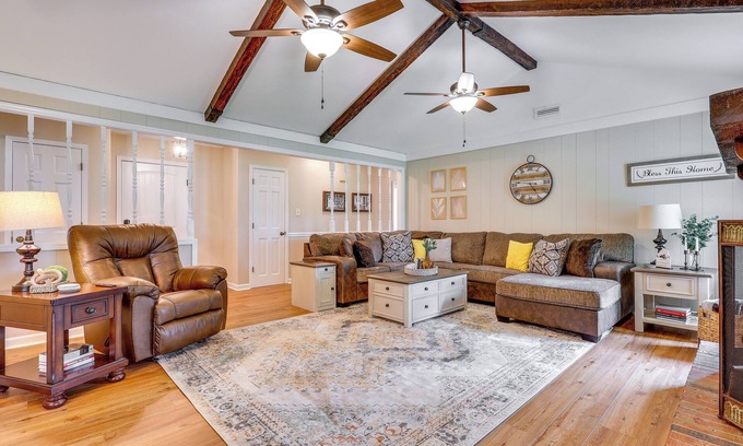 Decatur Casa | Decatur Vacation Rental w/ Patio!
