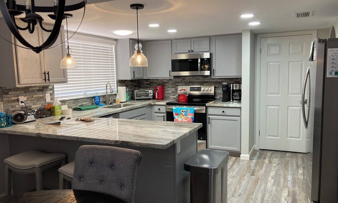 Fountain of the Sun Casa | PET Friendly-Beautiful "home away from home" in 55+ FOS