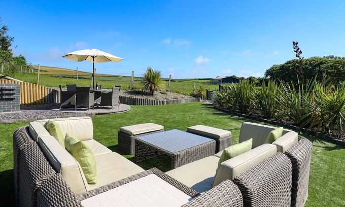 Ferwig Casa | Dechrau Newydd, CARDIGAN