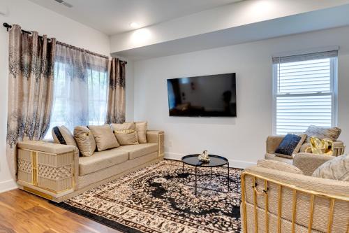 Mapleton/Fall Creek Casa | Deck Central Indy Retreat in Walkable Location!