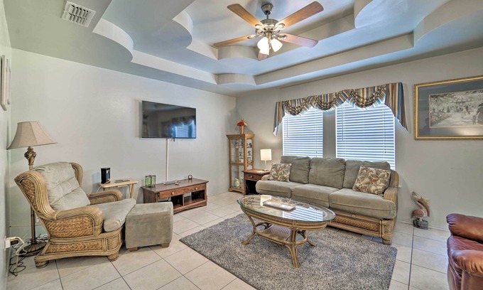 Port Isabel Casa | Deck & Pool Access: Long Island Village Escape!