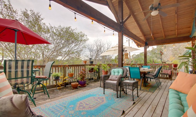 West Oak Hill Casa | Deck & Private Hot Tub: Pet-Friendly Austin Home