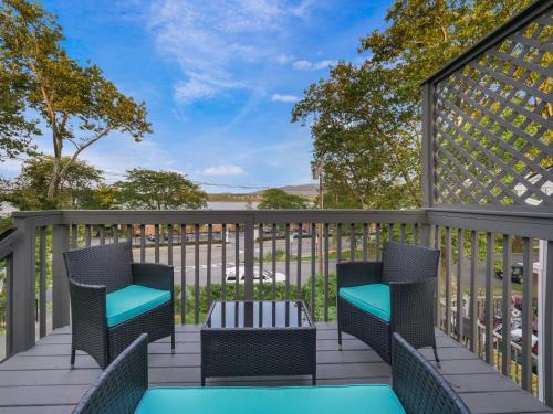 Newburgh Apartamento | Deck View of Hudson River & Mt Beacon/Boho Suite