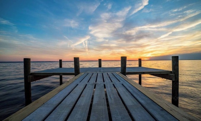 Minnesott Beach Casa | Decked Out is the family's ultimate getaway, a fisherman's dream or a family retreat!