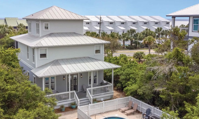 White's Gulfview Casa | Deeded Beach Access - Private Pool, Gulf Views, Bikes!