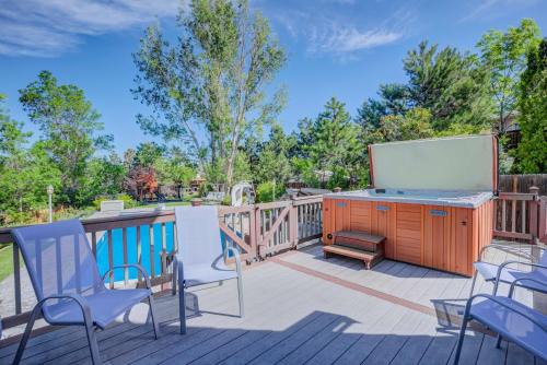 Briargate Casa | Deep Blue Spacious Escape w Hot Tub & Playground