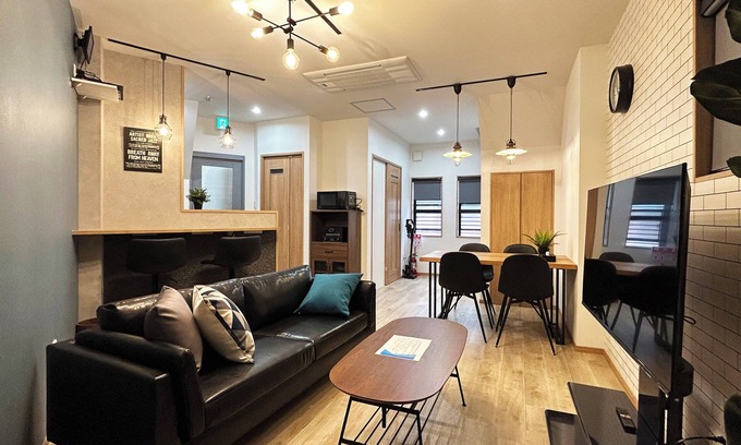 Nishinari Casa | Deep Osaka! A Running Lamp 2 minutes from the station! Ideal location for sightseeing in Namba & USJ Osaka! Up to 6 people are allowed at the same price
