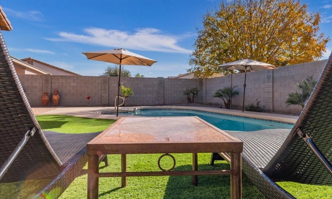 Ironwood Crossing Casa | Deep Summer Discount 3B 2Bt POOL close to Airport