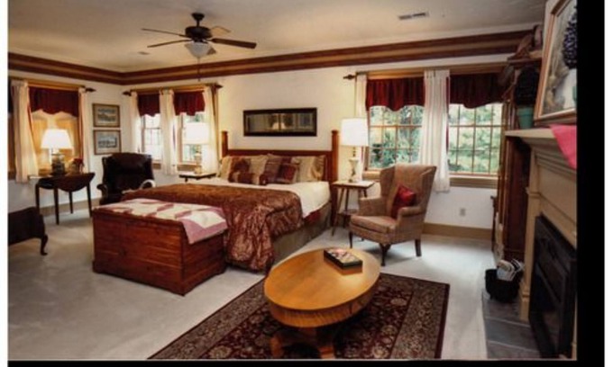 McClellandtown Casa | Inne at Watson's Choice and Harvest House B&B