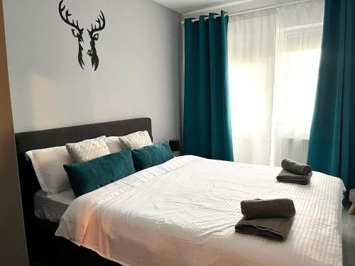 Jibert Apartamento | Deer House Sinaia - Fireplace and Balcony