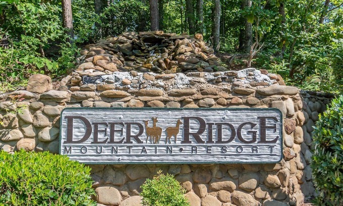 Gatlinburg - Pigeon Forge Complejo | Deer Ridge Mountain Resort