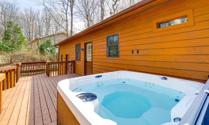 Sparta Casa | Deer River Retreat Cabin Feel with Modern Touches