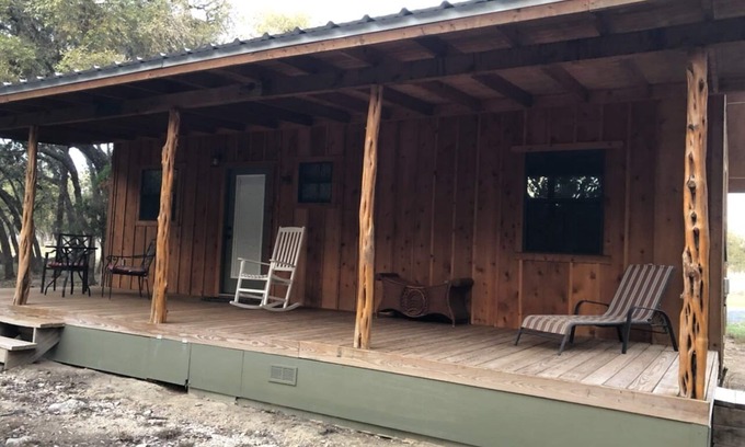 Utopia Cabina | Deer Run Cabin, Utopia TX