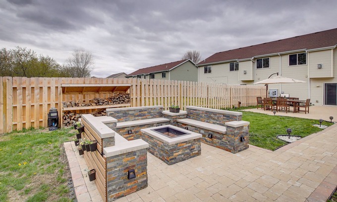 Deerfield Casa | Deerfield Home Rental w/ Fire Pit & Hot Tub!