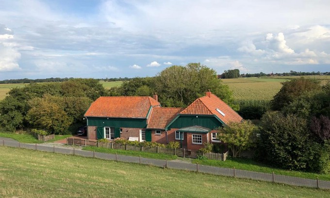 Butjadingen Casa | Deichhof von 1843 in Tossens direkt an der Nordsee für 12 Personen