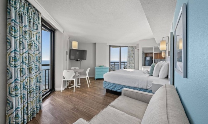 Myrtle Beach Condominio | DEJA VIEW !! FABULOSAMENTE ACTUALIZADO SUITE KING FRIENDLY PET, 2 BALCONES FRENTE AL MAR