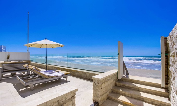 Del Mar Casa | Del Mar Luxury on the sand! 30 days!