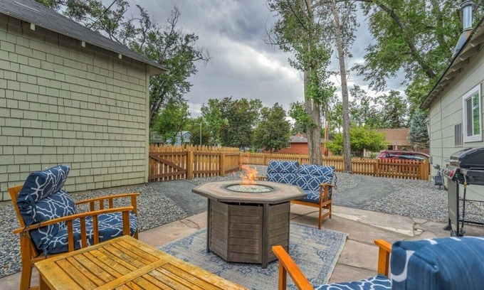 Central Colorado Springs Casa | Del Norte Cottage! Downtown Home w/ BBQ & Fire Pit