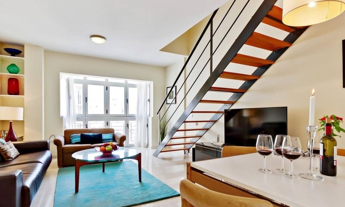 San Felipe Neri Apartamento | Del Parque Flats Ollerias Duplex