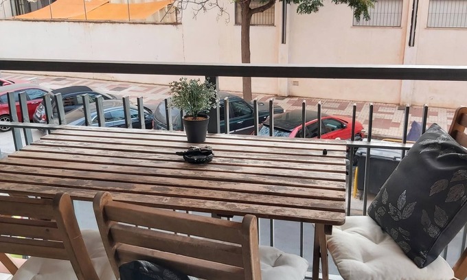 El Ejido Apartamento | Del Parque Flats San Millan Family Apartment