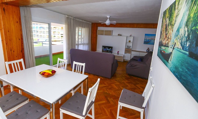 La Pineda Apartamento | DELFINES Apartment