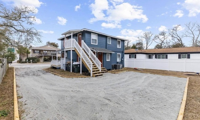 Windy Hill Casa | "Delightful 2BR duplex: ocean steps away, close to attractions."