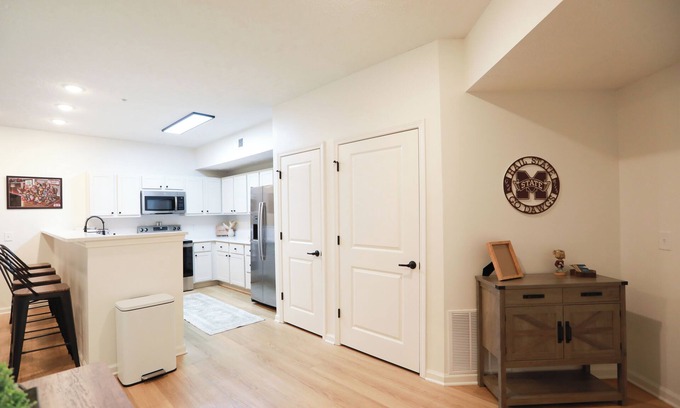 Starkville Condominio | Delightful 3-bedroom condo within walking distance to Campus!