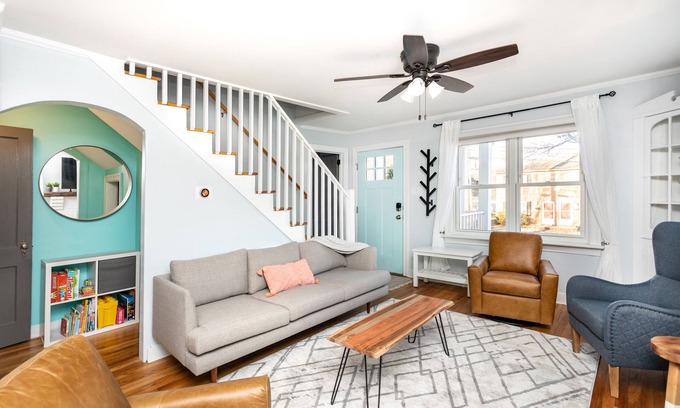 Locust Grove Casa | Delightful 5-bedroom residence near downtown Charlottesville. Pet-friendly!