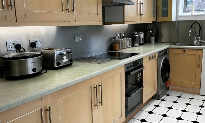 Thornton Apartamento | Delightful 5-bedroom whole apartment with free WiFi and parking