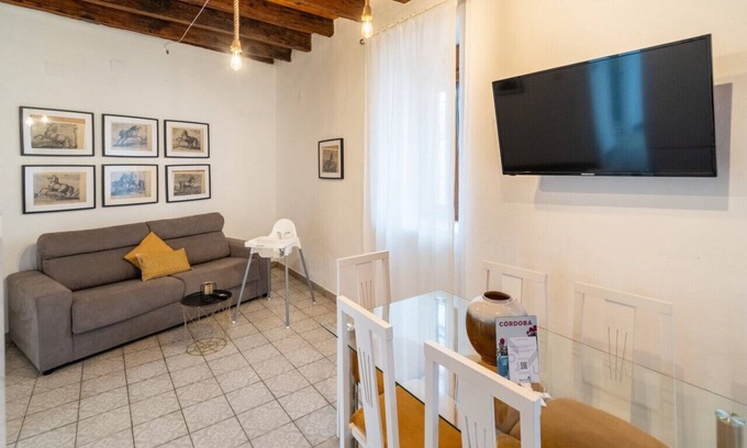 San Francisco-Ribera Apartamento | Delightful Apartment Steps from Córdoba's Wonders