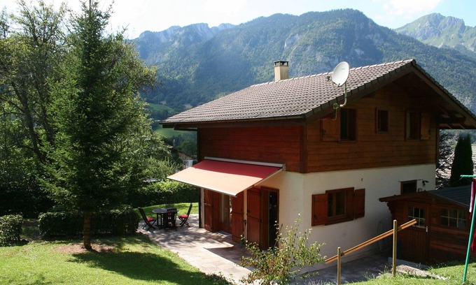 Le Biot Chalet De Esquí | Encantador chalet, ubicación del pueblo, jardín, estacionamiento, vistas y WiFi