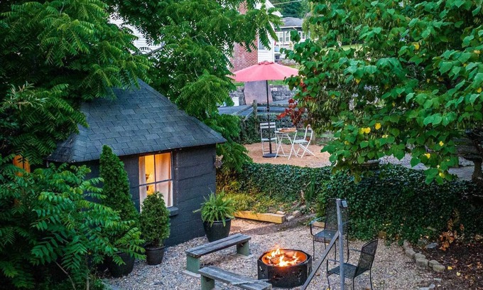 Fayetteville Casa | Delicioso bungalow DT
