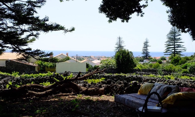 Praia da Vitoria Cabaña | Encantadora casa familiar en el pueblo costero de Azores