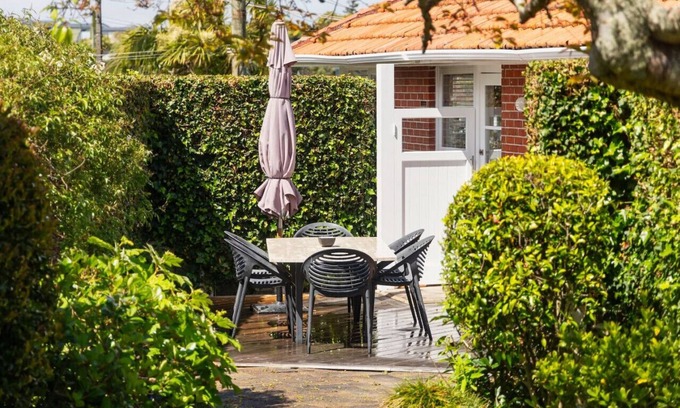 Auckland Casa | Delightful Home with Garden