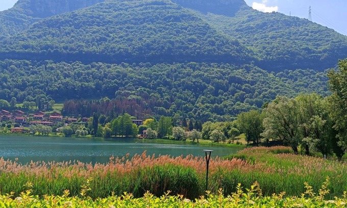 Spinone Al Lago Apartamento | Delightful nest with pool on Lake D'Endine