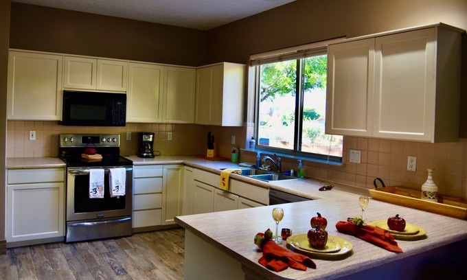 Northeast Heights Casa | Delightful Retreat, Sandia Heights Home