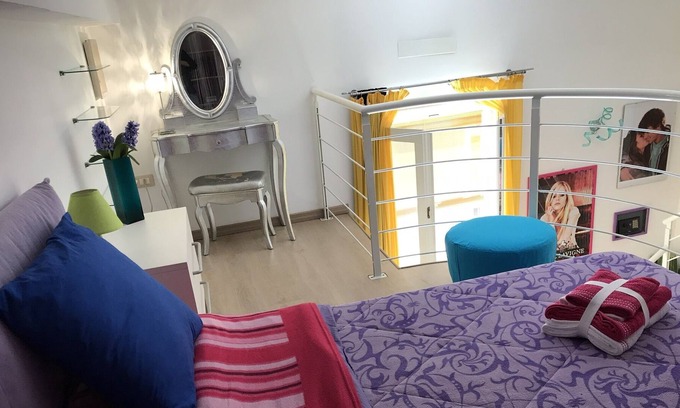 Marina District Cama Y Desayuno | Encantador apartamento tipo estudio en el centro histórico de Cagliari.