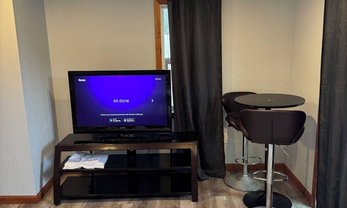 Civic Center Apartamento | Delightful studio with WiFi in Stockton