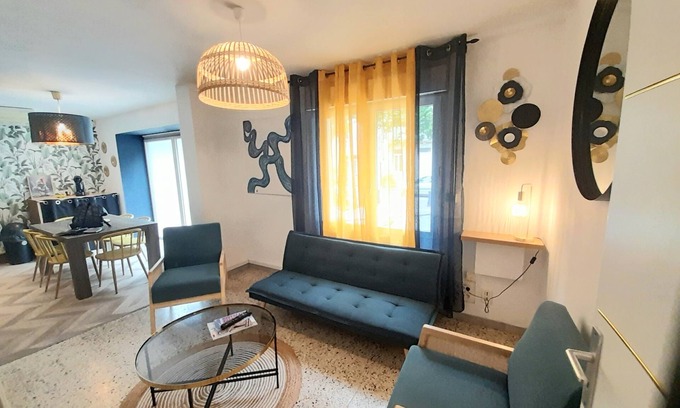 Molleges Casa | Delightful village house at the foot of the Alpilles mountains.