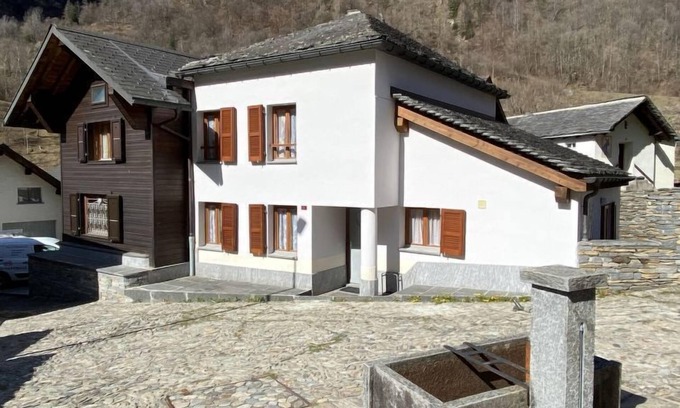 Augio Apartamento | Della Posta Cervo Giardino by Interhome