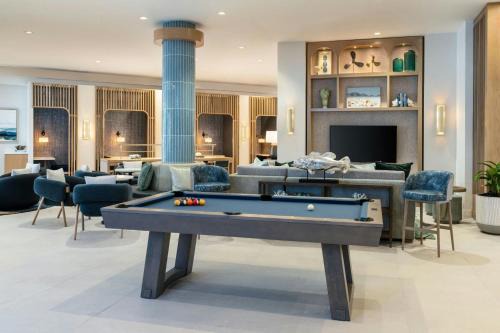 West Palm Beach Hotel | Delta Hotels by Marriott West Palm Beach