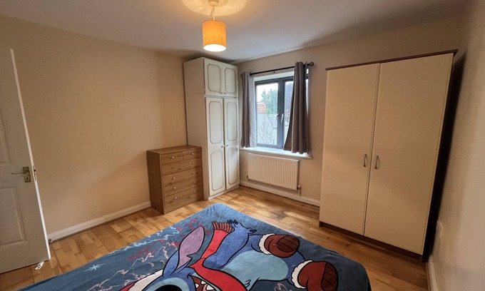Drogheda Apartamento | delux private room in drogheda town center , easy transfer to dublin.
