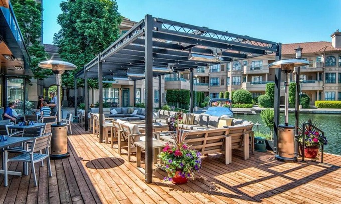 Kelowna Central Business District Condominio | Deluxe 2 Bedroom Suite @ Delta Grand Okanagan, on Lake Okanagan