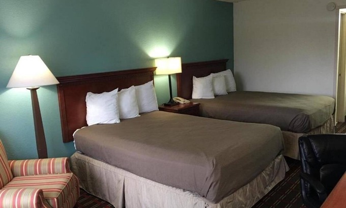 Pennington Bend Casa | Deluxe 2 Double Beds in Music Valley