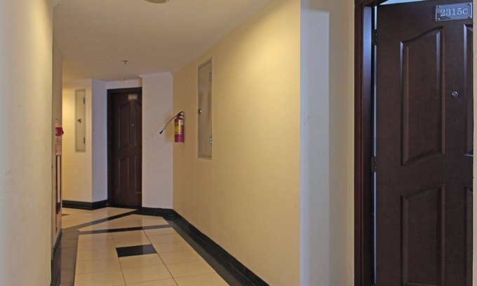 Panunggangan Utara Apartamento | Deluxe 2BR Apt con vistas a la ciudad - GWR 1715