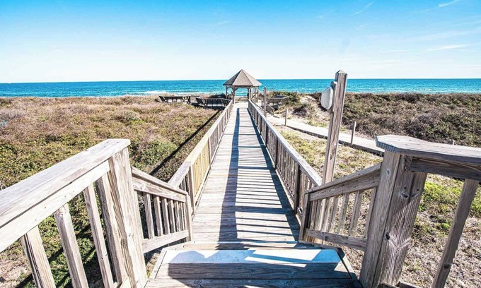 Duck Condominio | Deluxe 2BR Condo near Beach & Boardwalk