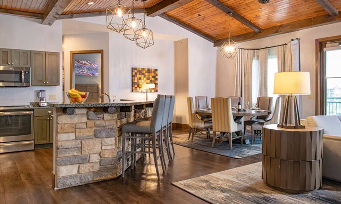Lake Delton Condominio | Deluxe 3-Bedroom Suite - Includes Free Waterpark